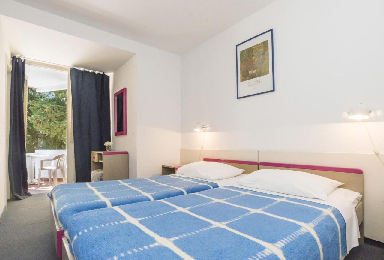 Guest House Adriatic Umag Extérieur photo
